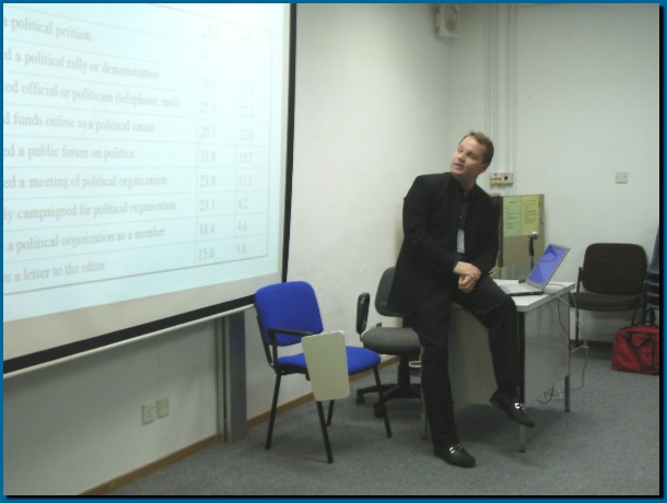 602x451 pixels (69K)